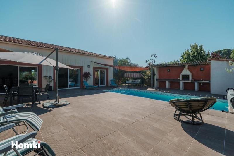 Maison - 227 m² - 8 pièces