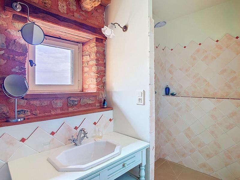 Maison - 440 m² - 13 pièces