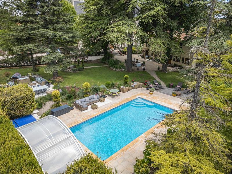 Maison de domaine - 500 m² - 15 pièces