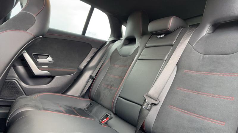 Mercedes Cla Shooting Brake Classe II 200d 150 8g-Dct Amg Line