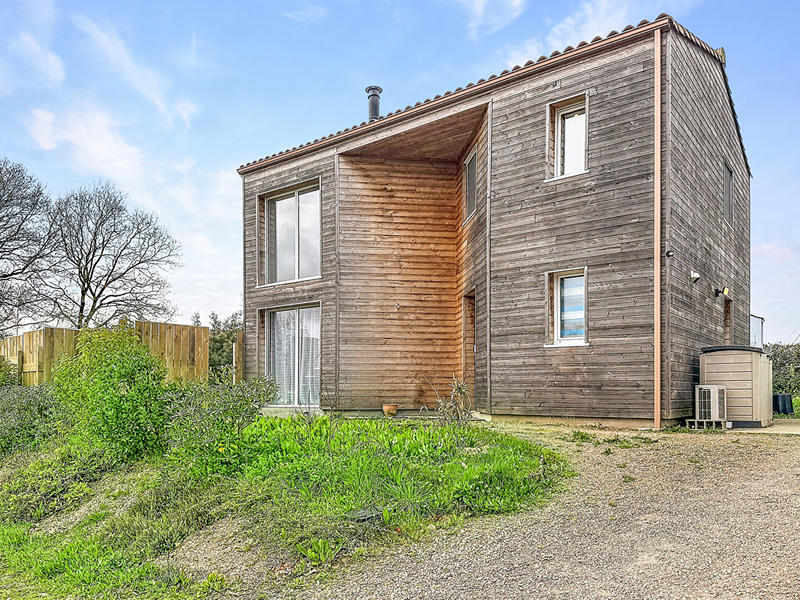 Maison - 121 m² - 5 pièces