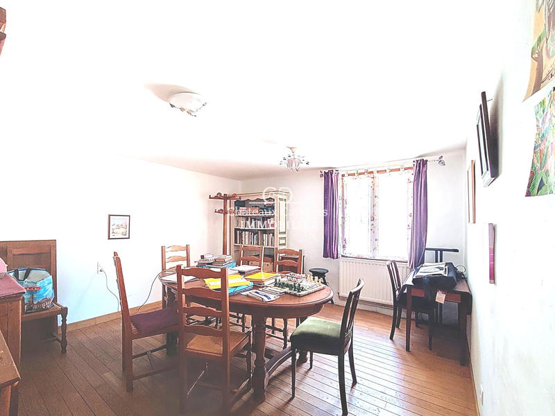 Maison ancienne - 204 m² - 9 pièces