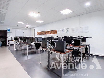 Local commercial - 280 m² - 7 pièces