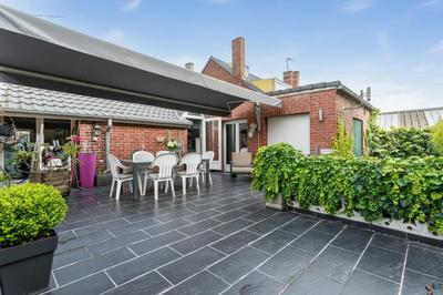 Maison de ville - 240 m² - 10 pièces