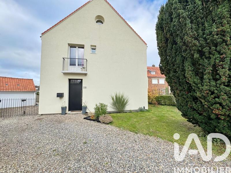 Maison - 98 m² - 5 pièces