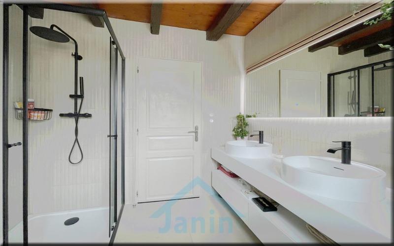 Maison - 194 m² - 7 pièces