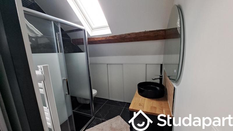 Chambre - 11 m² - 1 pièce