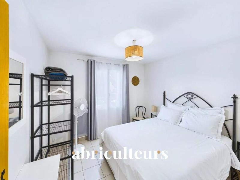 Villa - 261 m² - 12 pièces