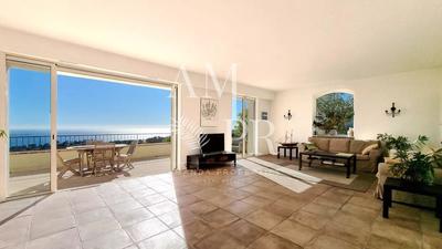 Villa - 300 m² - 7 pièces