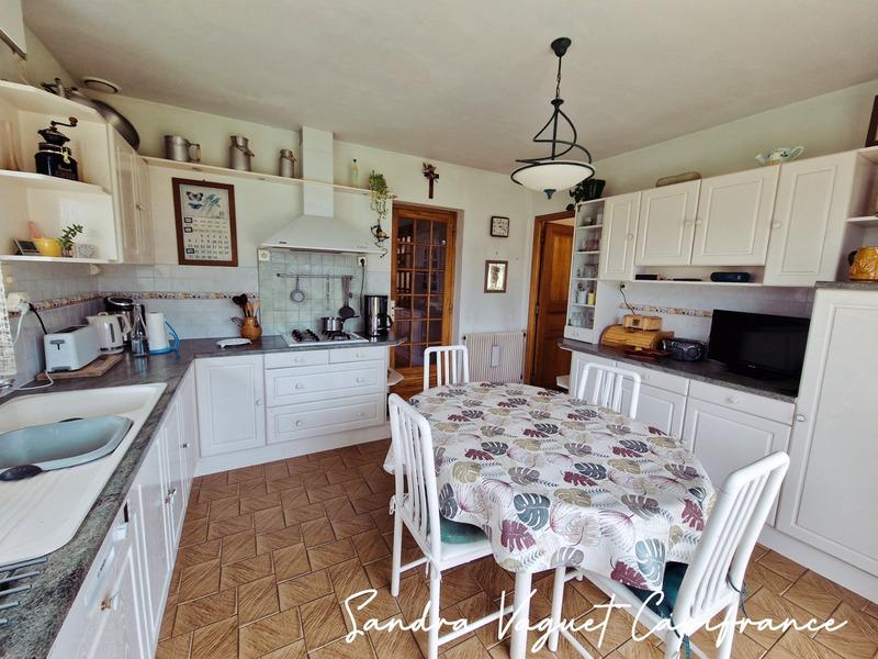 Maison - 176 m² - 7 pièces