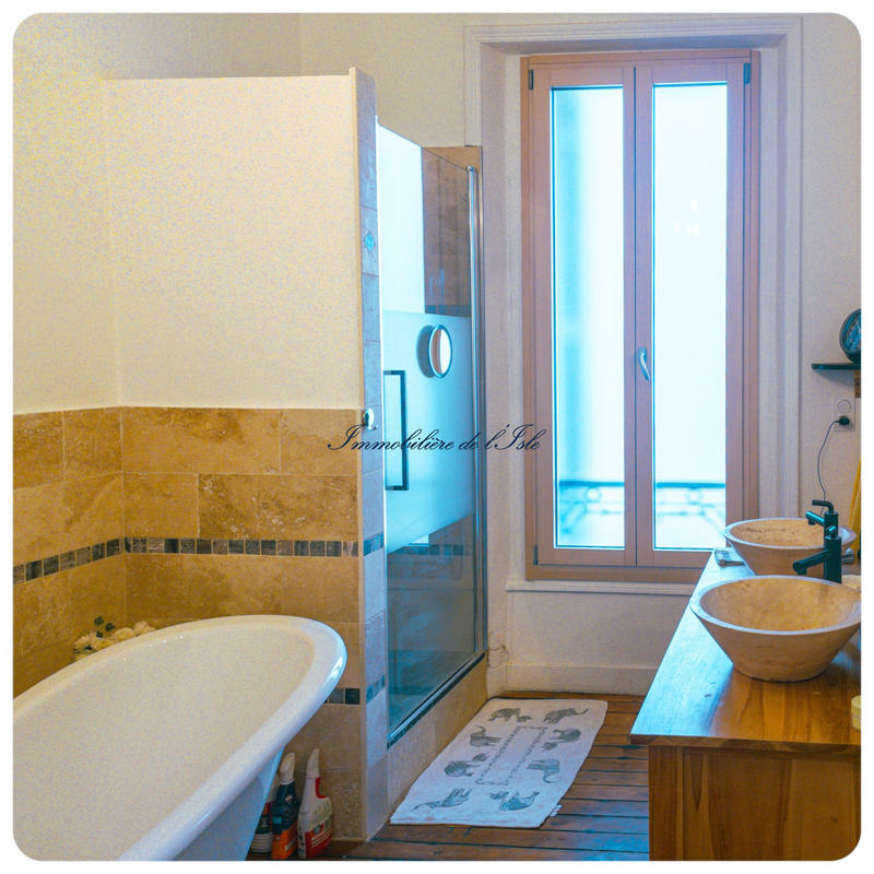 Maison - 179 m² - 9 pièces