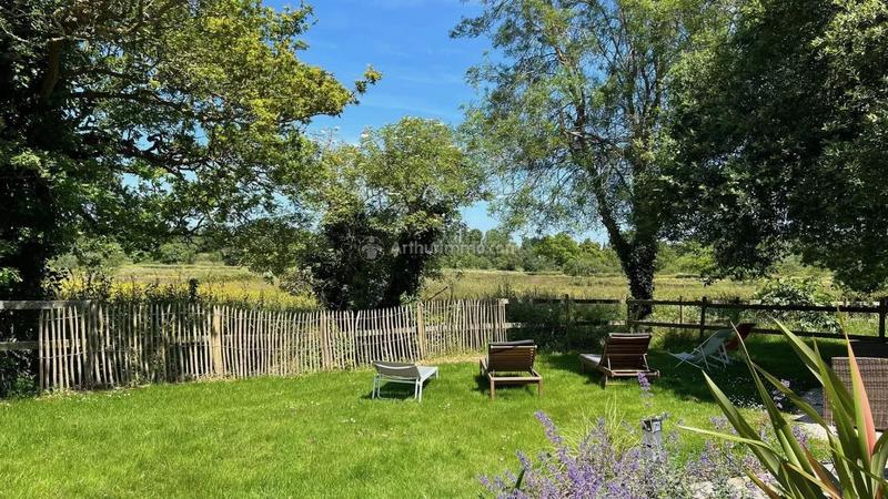 Maison - 200 m² - 11 pièces