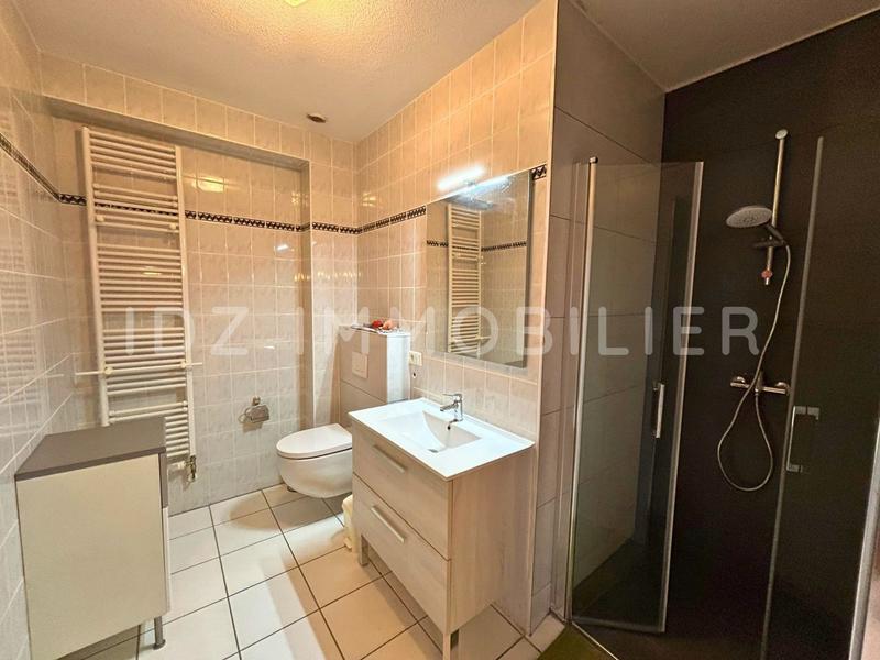 Villa - 221 m² - 6 pièces