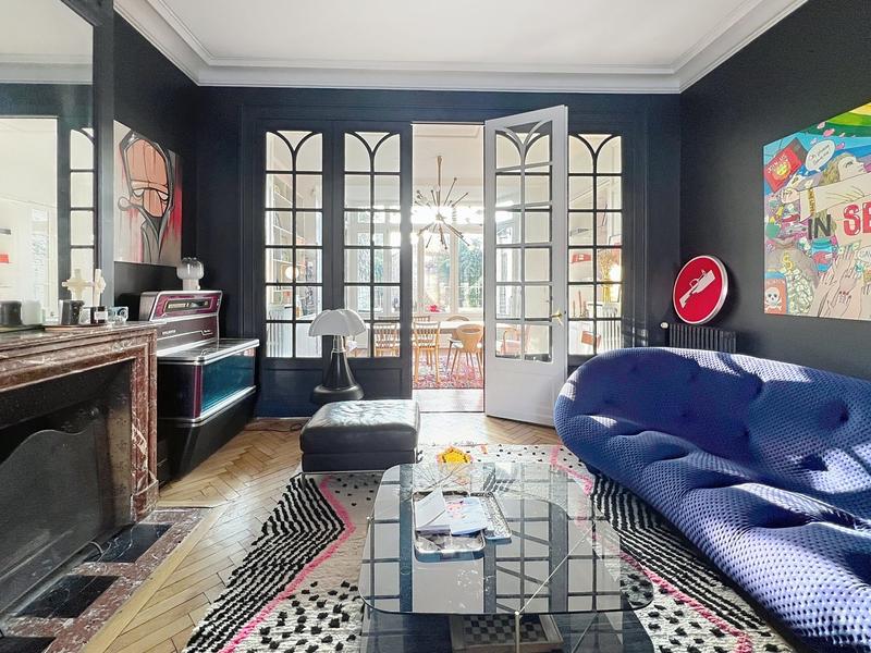 Maison - 214 m² - 7 pièces