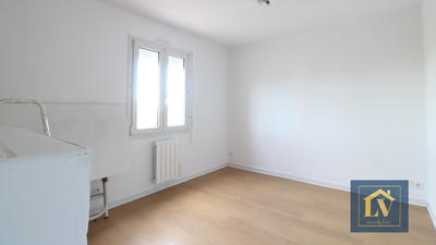 Appartement - 96 m² - 5 pièces