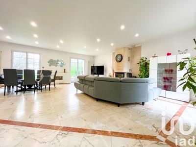 Maison - 195 m² - 7 pièces