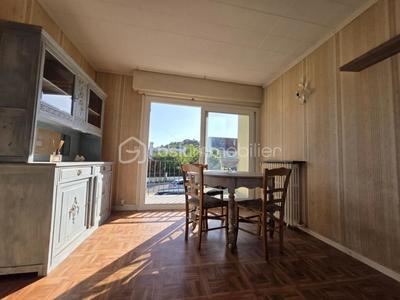 Pavillon - 80 m² - 5 pièces