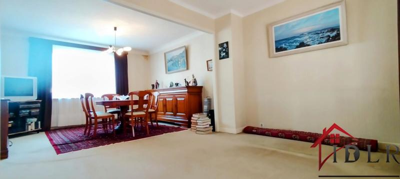 Maison - 93 m² - 5 pièces