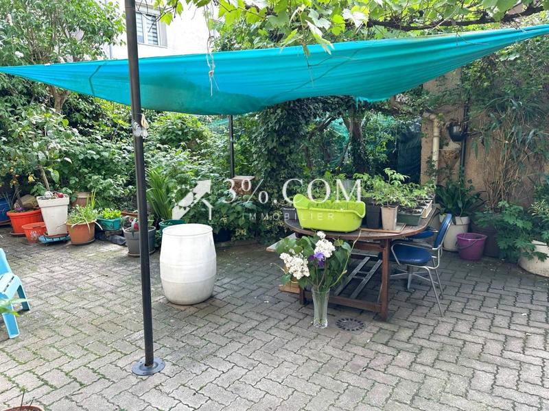 Maison - 190 m² - 8 pièces