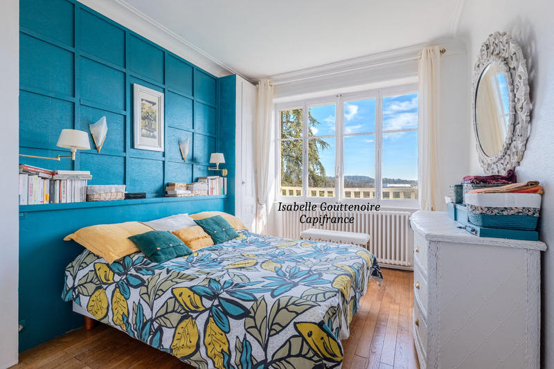 Maison bourgeoise - 230 m² - 8 pièces