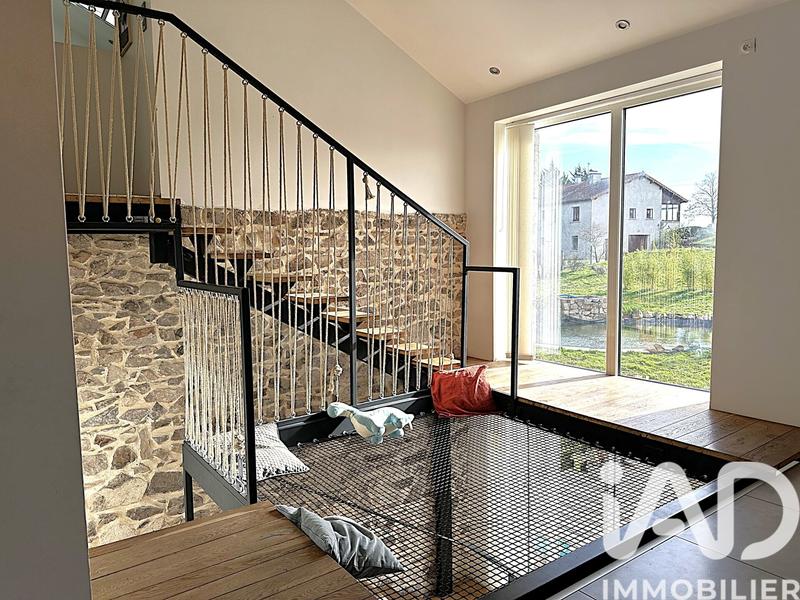 Maison - 170 m² - 8 pièces