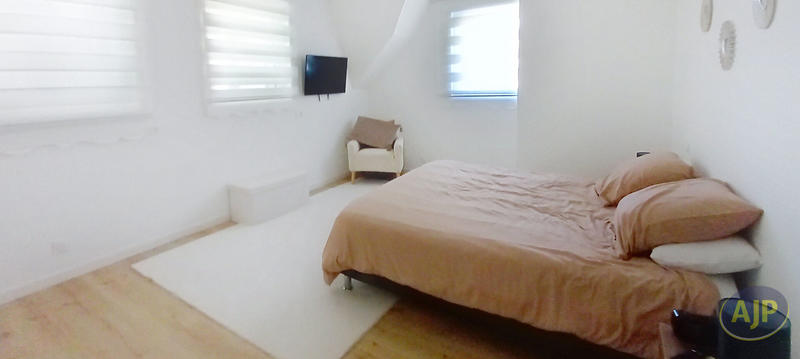 Maison - 160 m² - 8 pièces