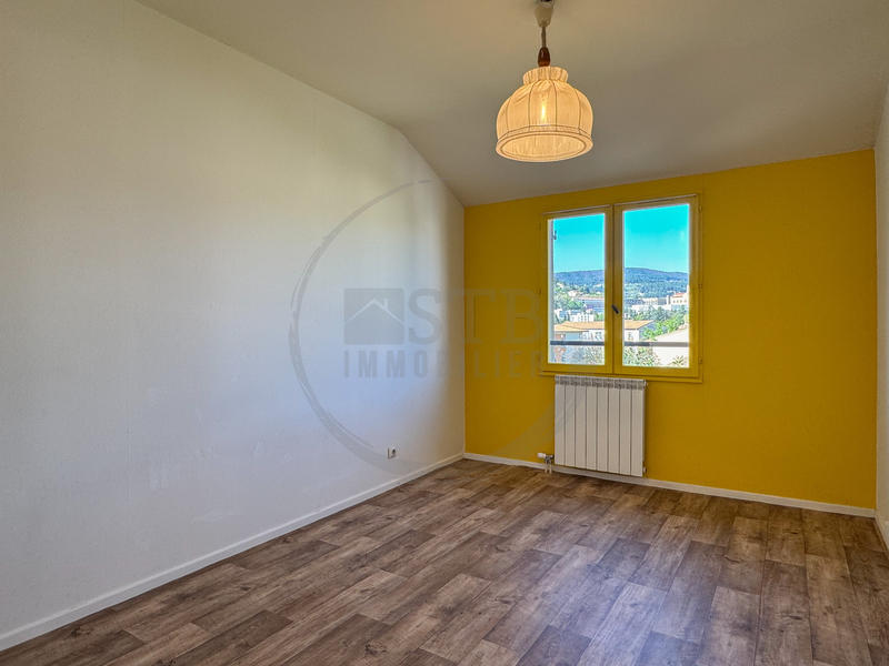 Maison - 89 m² - 5 pièces