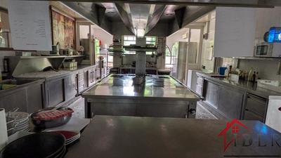 Demeure - 460 m² - 14 pièces