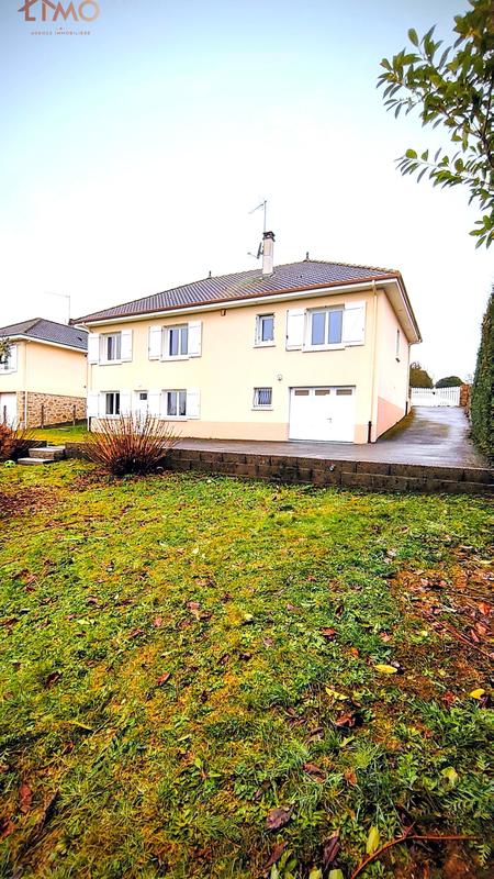 Maison traditionnelle - 148 m² - 5 pièces