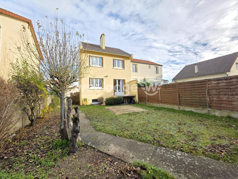 Maison - 80 m² - 5 pièces