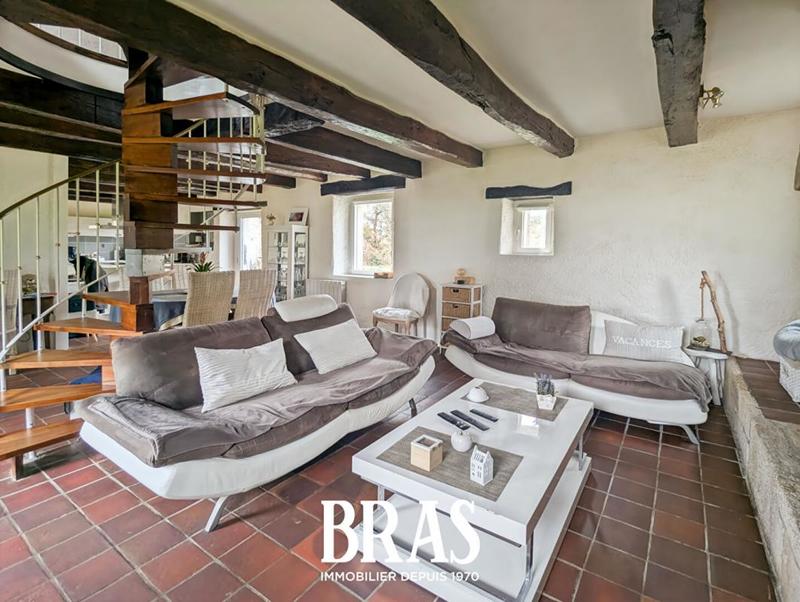 Maison - 110 m² - 6 pièces