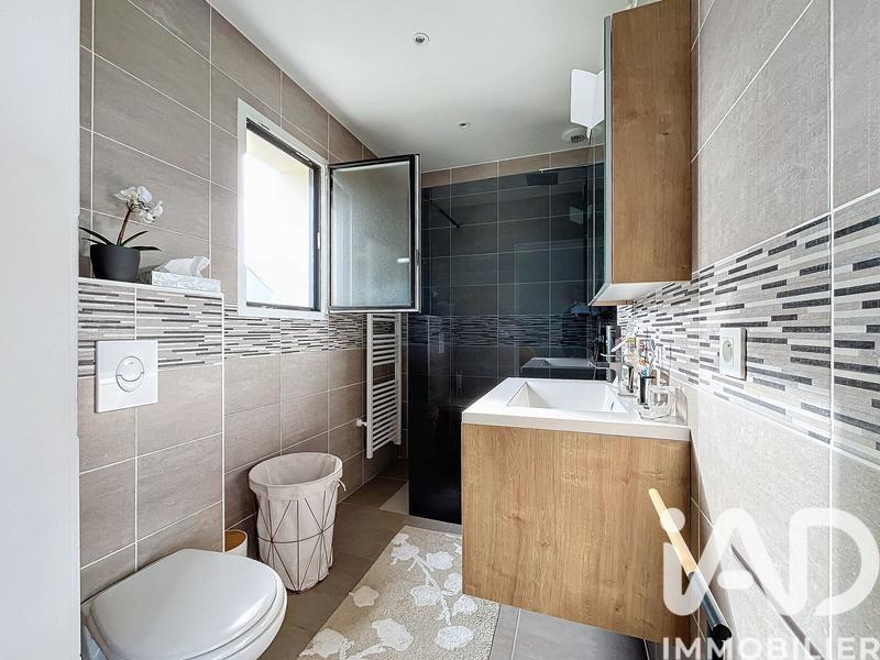 Maison - 145 m² - 6 pièces