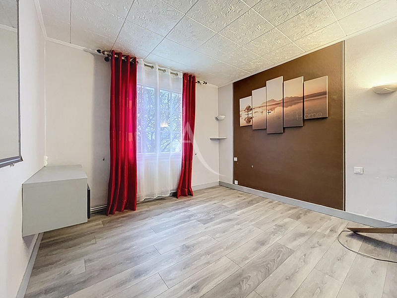 Maison - 111 m² - 5 pièces