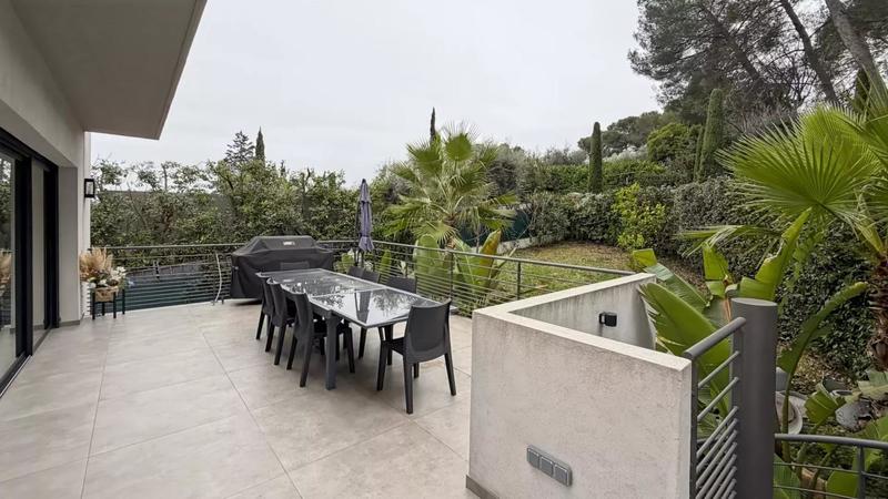 Villa - 170 m² - 6 pièces