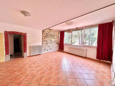 Maison - 304 m² - 11 pièces