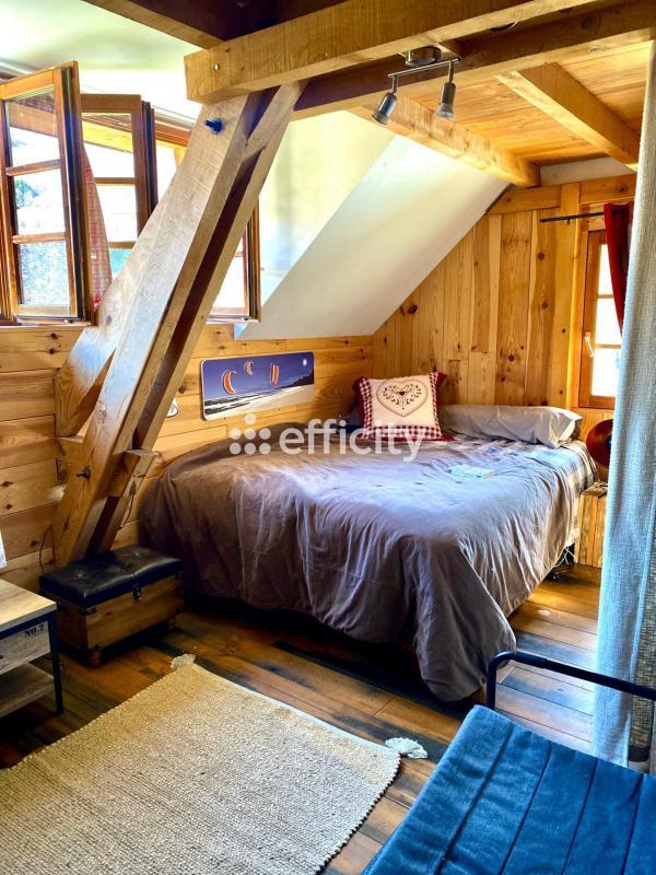 Maison - 350 m² - 10 pièces