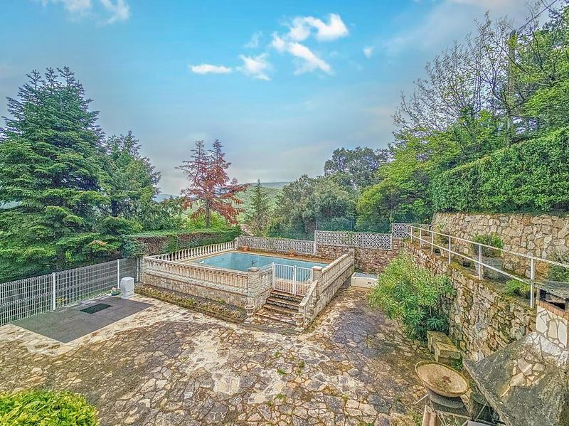 Maison - 179 m² - 6 pièces