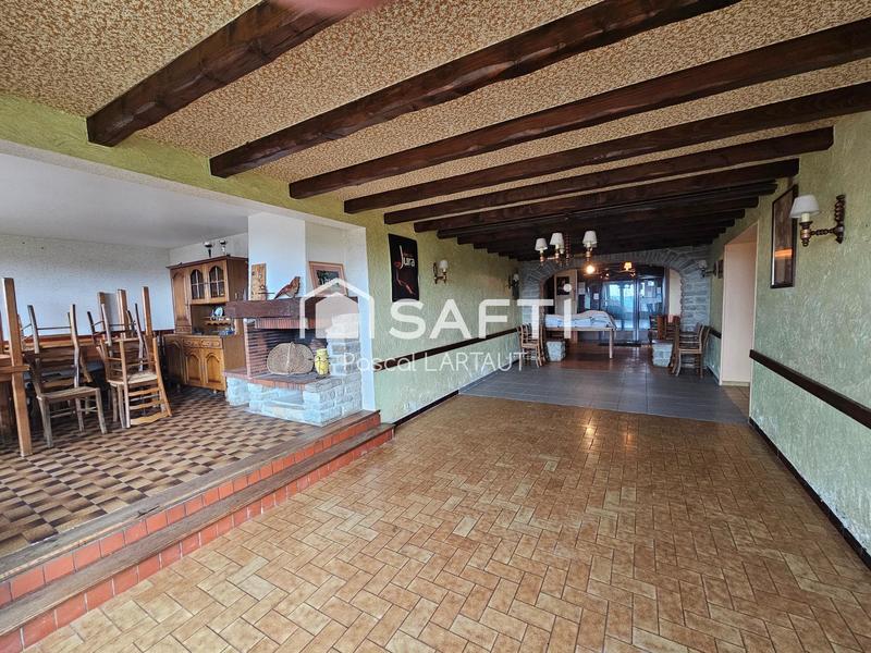 Maison - 280 m² - 9 pièces