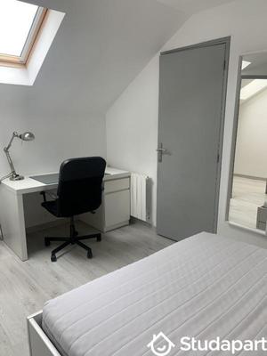 Chambre - 12 m² - 1 pièce
