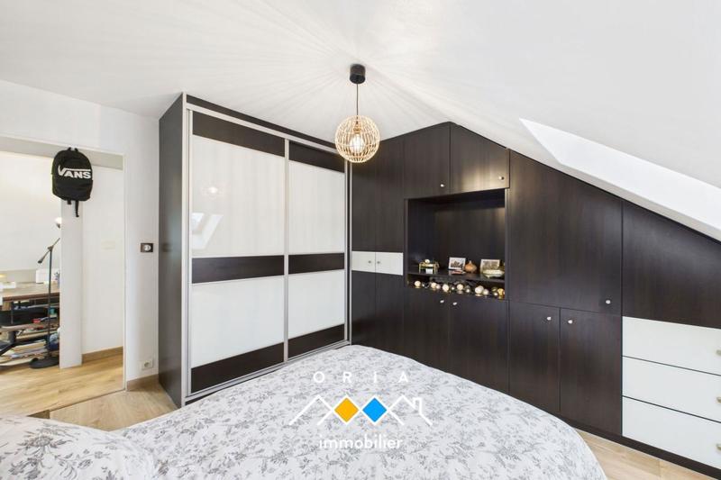 Pavillon - 92 m² - 5 pièces