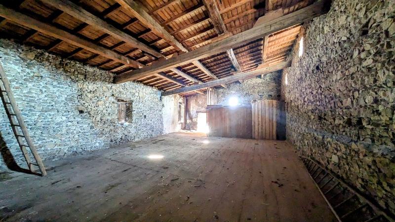 Maison en pierre - 170 m² - 6 pièces