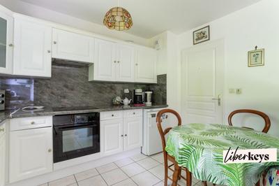 Appartement - 79 m² - 3 pièces