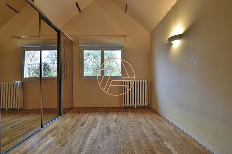 Maison - 93 m² - 5 pièces