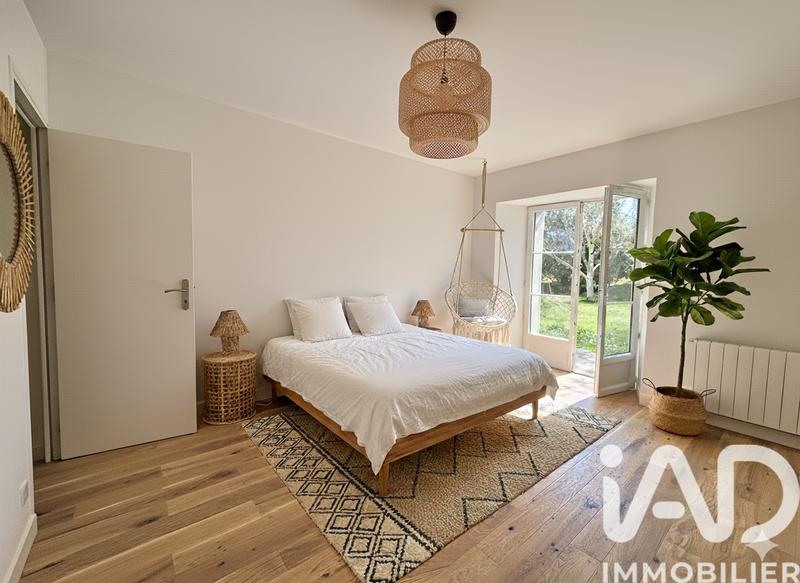 Maison - 210 m² - 7 pièces