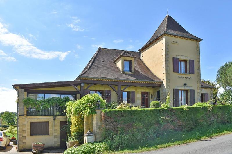 Maison - 197 m² - 7 pièces
