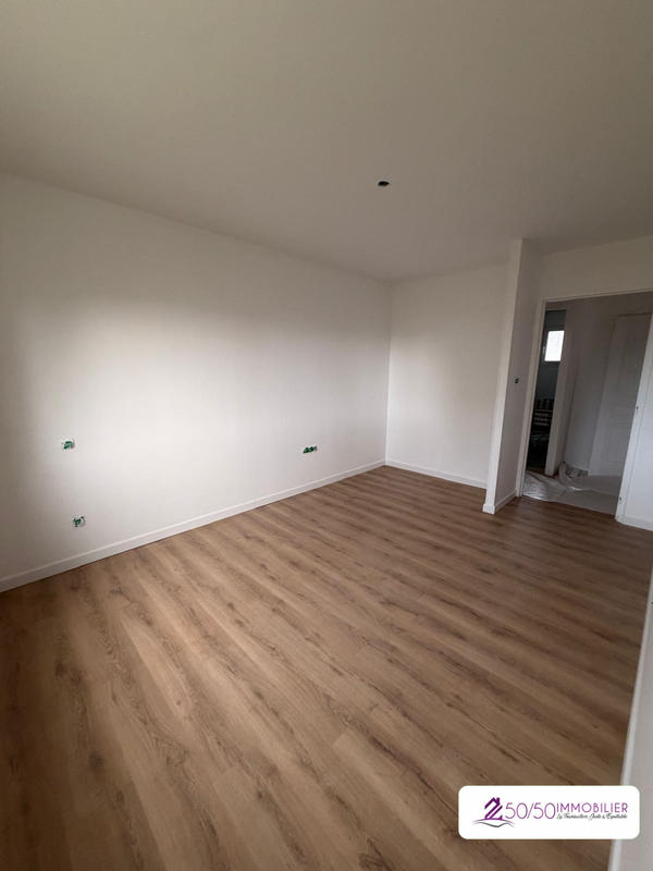 Maison - 110 m² - 4 pièces