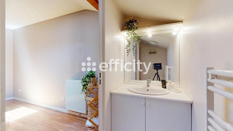 Appartement - 104 m² - 5 pièces