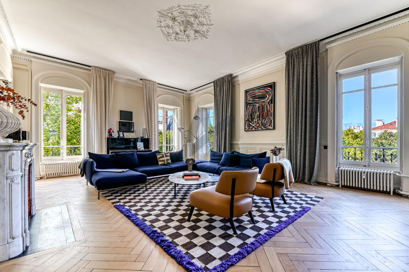 Appartement - 285 m² - 6 pièces