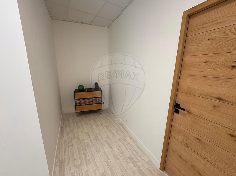 Local commercial - 396 m² - 3 pièces