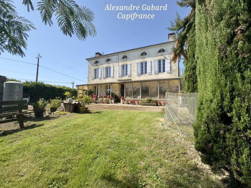 Maison en pierre - 227 m² - 7 pièces